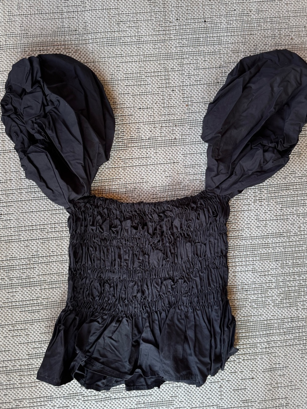 ASTR the Label Top Size XSmall Black Crop Ruffle Smocked Peplum Puff Sleeves